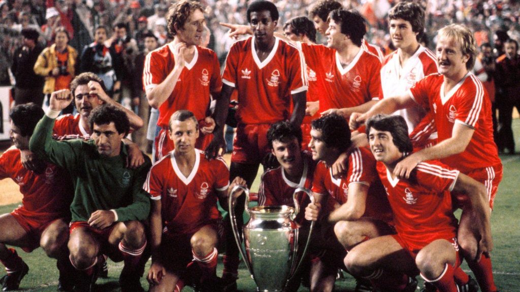 Brian Clough huấn luyện viên đã sát cánh cùng Nottingham Forest
