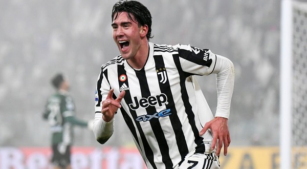 Tiền đạo Juventus Vlahovic đang gồng gánh hàng công của CLB