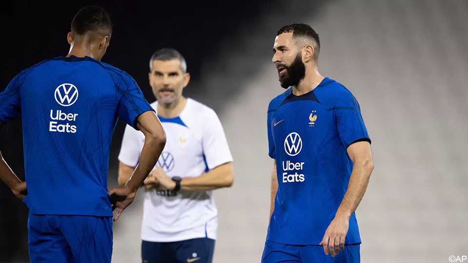 Các cầu thủ Pháp xuất sắc hiện tại gồm có ai? Benzema
