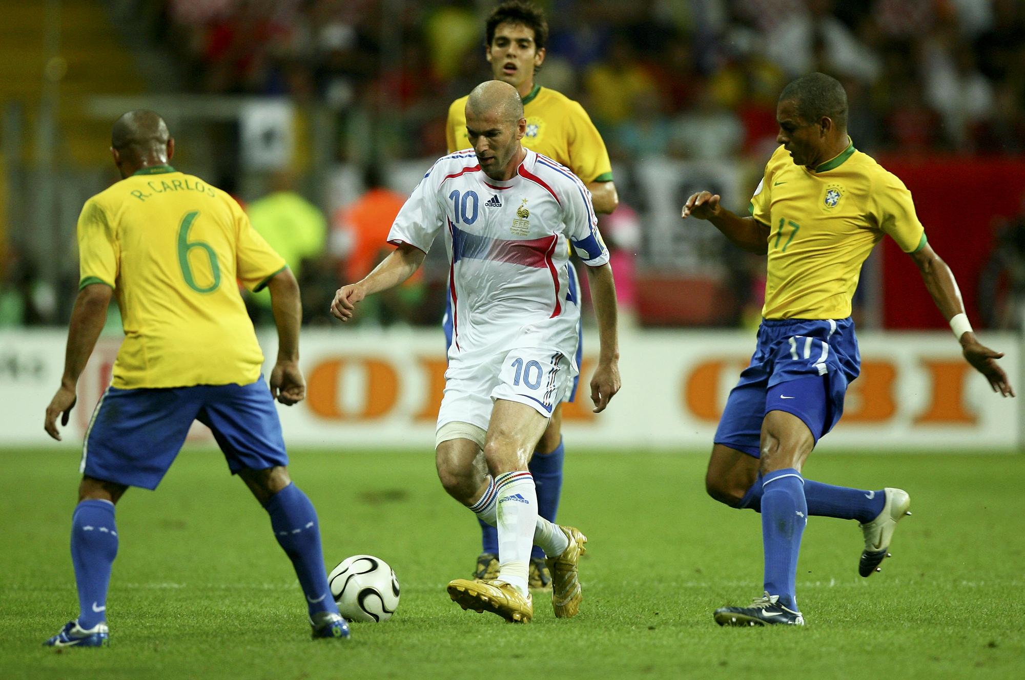 Có rất nhiều những cầu thủ của Pháp nổi tiếng và đặc biệt chính là Zidane
