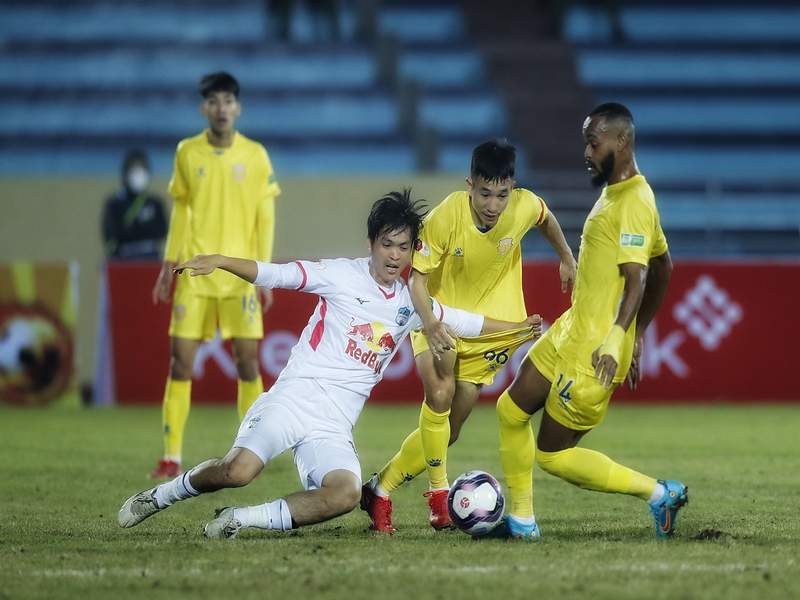 Câu lạc bộ bóng đá U-19 Hoàng Anh Gia Lai (HAGL U-19) đã đào tạo và phát triển nhiều tài năng trẻ xuất sắc