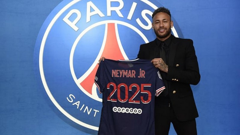 Neymar vẫn là cầu thủ có mức phí chuyển nhượng cầu thủ lớn nhất cho tới nay