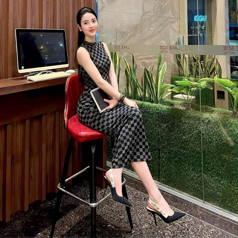 Người yêu Quang Hải sinh năm 1999 và là người con gái duy nhất trong gia đình