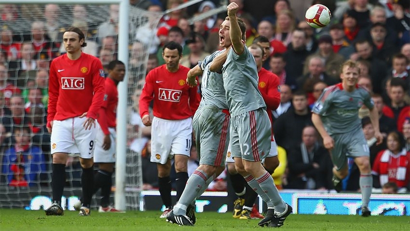 Liverpool vùi dập Man Utd vào năm 2009