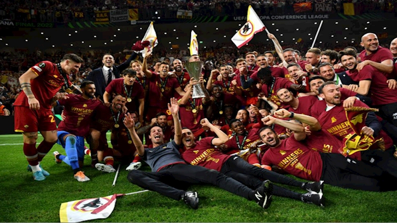 Câu lạc bộ bóng đá AS Roma cũng đã tạo nên một lịch sử vĩ đại