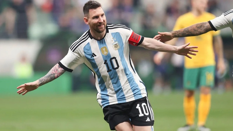 Và không thể thiếu Messi