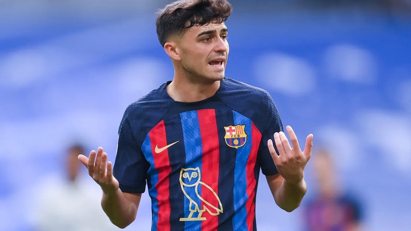 Nhanh chóng được Barca chiêu mộ về đội hình