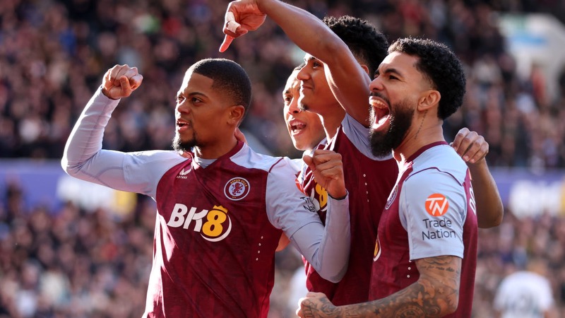 Và một câu lạc bộ Aston Villa rất khác