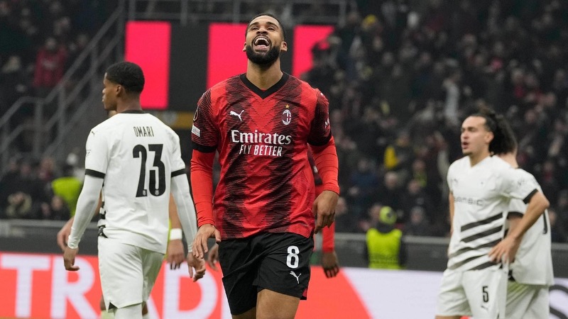Cầu thủ Ruben Loftus-Cheek có phong cách chơi bóng rất giống huyền thoại người Hà Lan