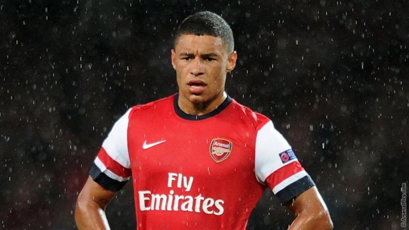 Cầu thủ Alex Oxlade-Chamberlain cũng từng được gắn mác thần đồng