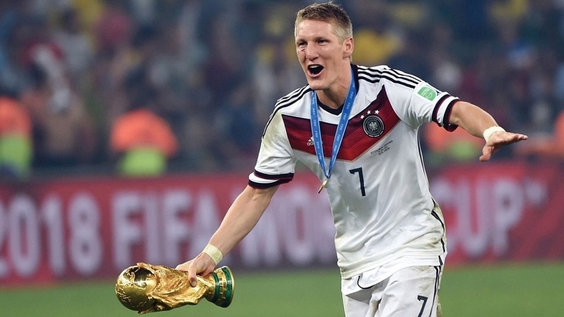 Cầu thủ Bastian Schweinsteiger có được mọi thứ vĩ đại trong bóng đá