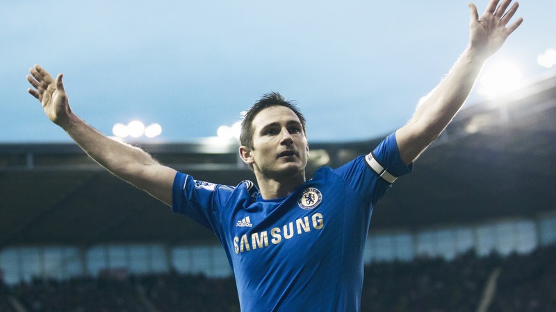 Một tượng đài không tuổi tại Stamford Bridge